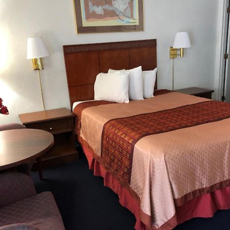 Best Budget Inn Рийдспорт Екстериор снимка