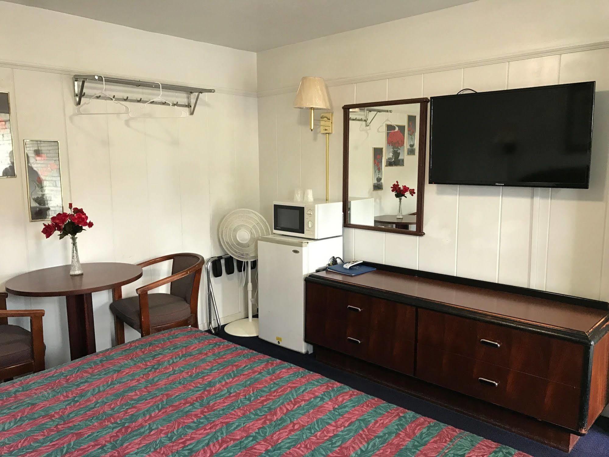 Best Budget Inn Рийдспорт Екстериор снимка