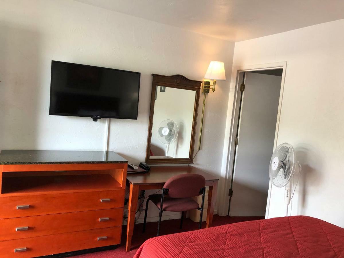 Best Budget Inn Рийдспорт Екстериор снимка
