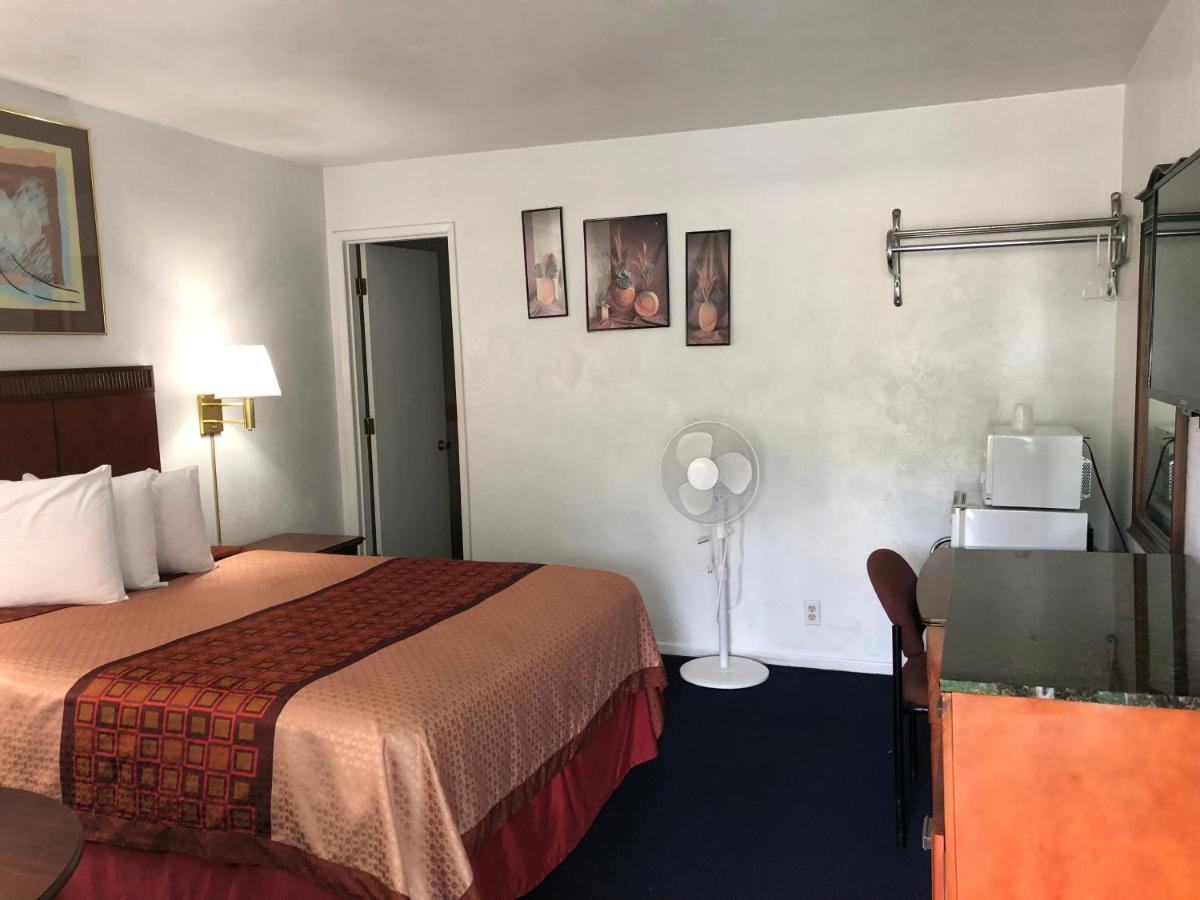 Best Budget Inn Рийдспорт Екстериор снимка