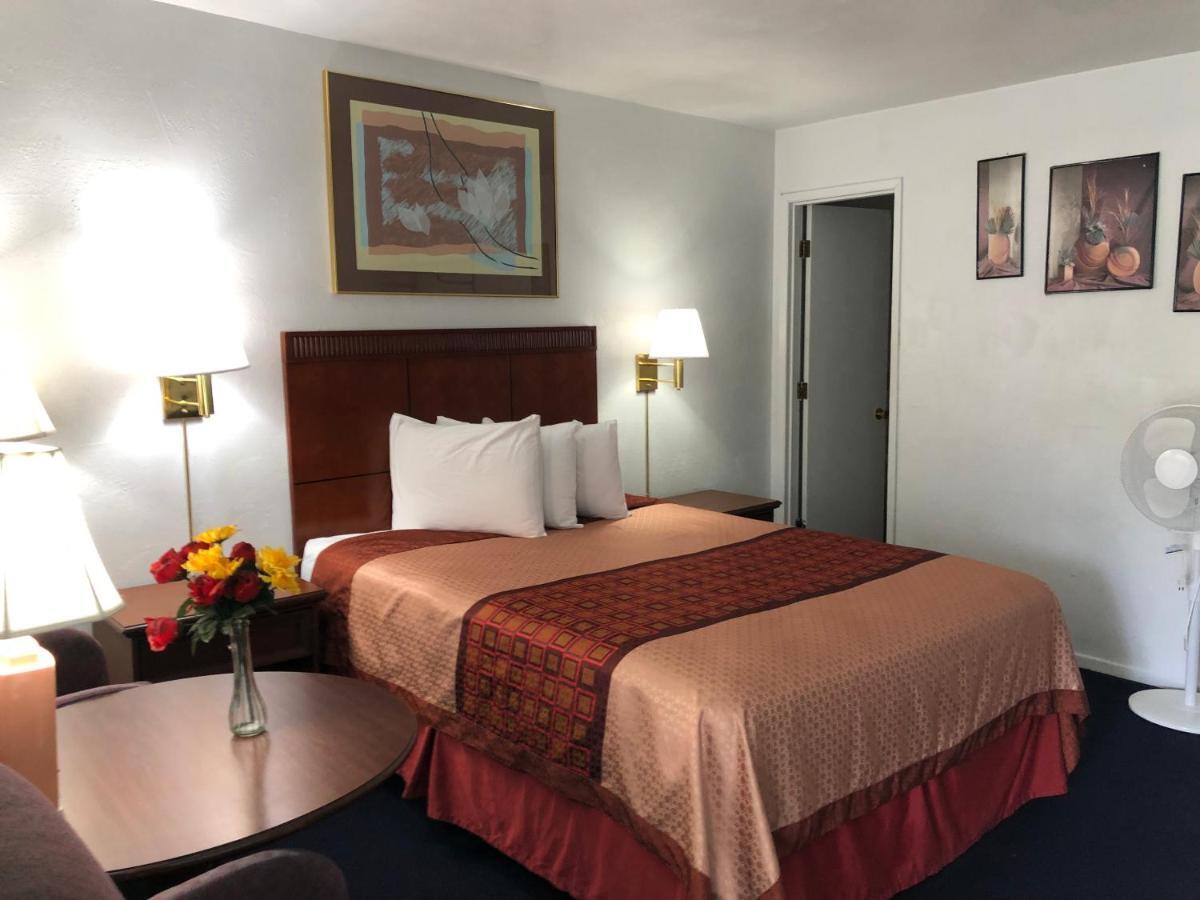 Best Budget Inn Рийдспорт Екстериор снимка